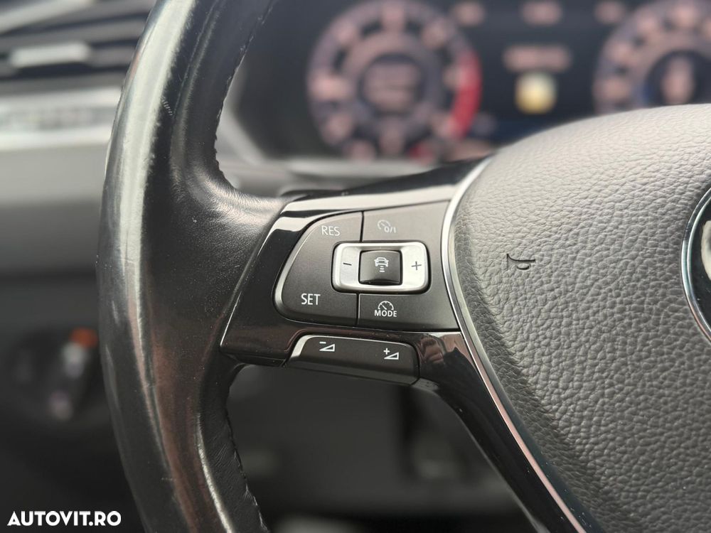 Volkswagen Tiguan - 22