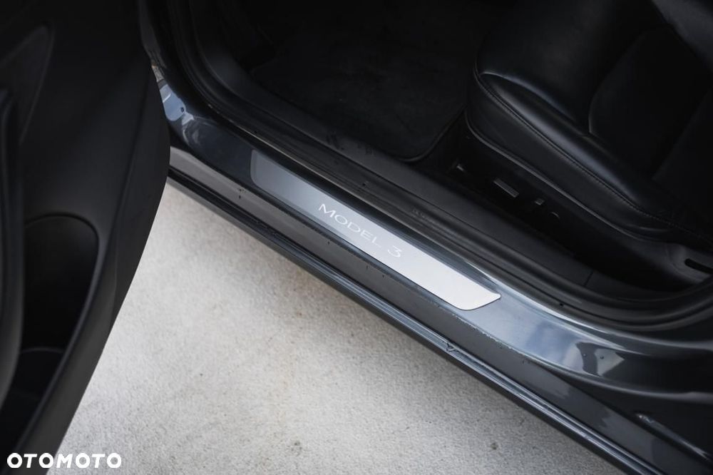 Tesla Model 3 - 27