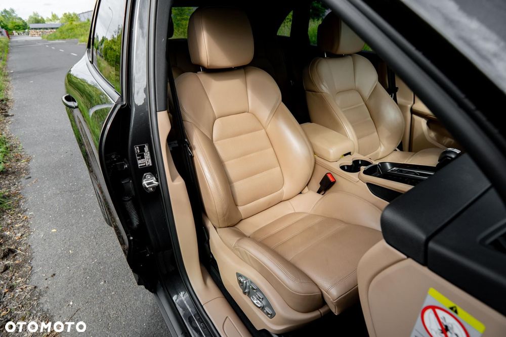 Porsche Macan Standard - 16