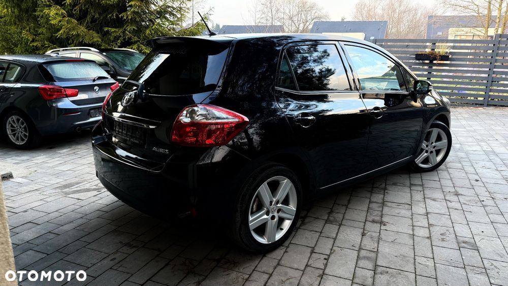 Toyota Auris 1.6 Executive - 10