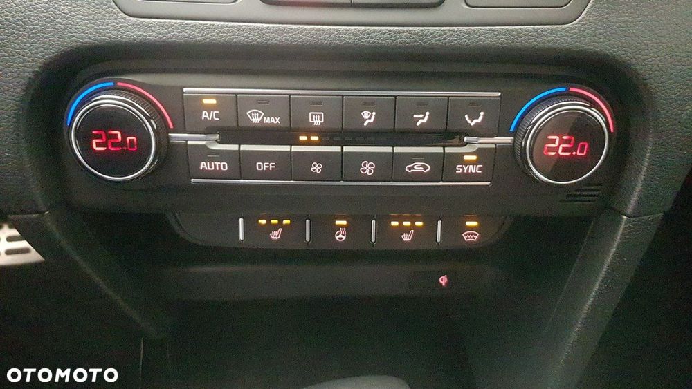 Kia ProCeed - 23