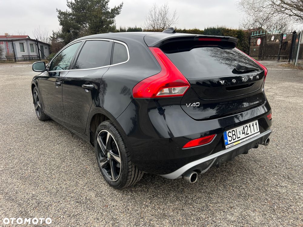 Volvo V40 D3 R Design - 5
