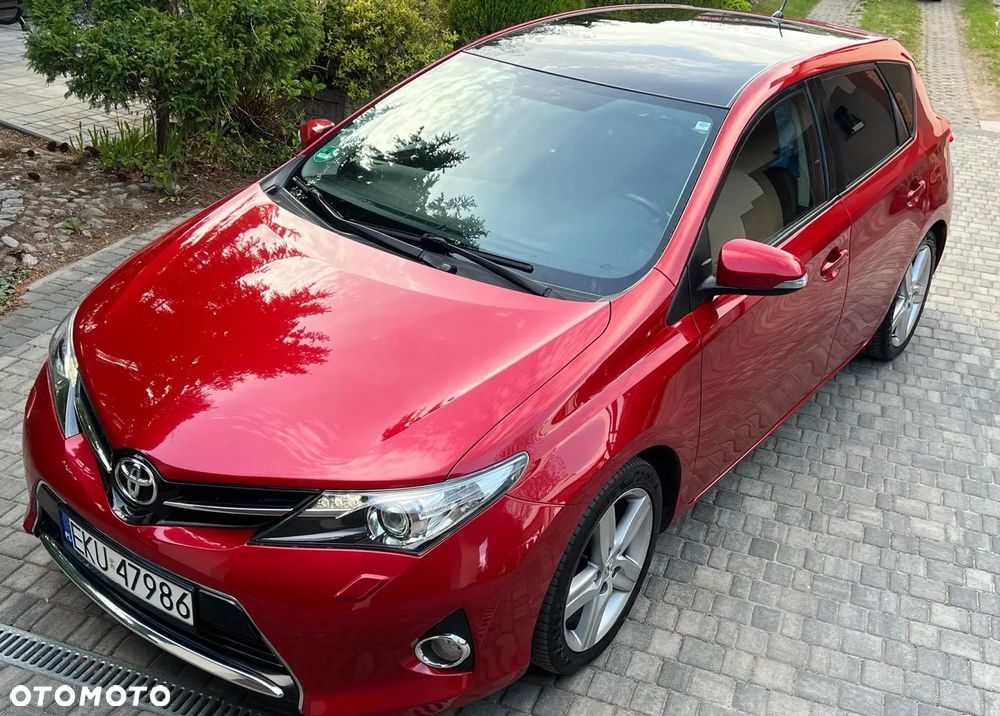 Toyota Auris 1.6 Selection - 2