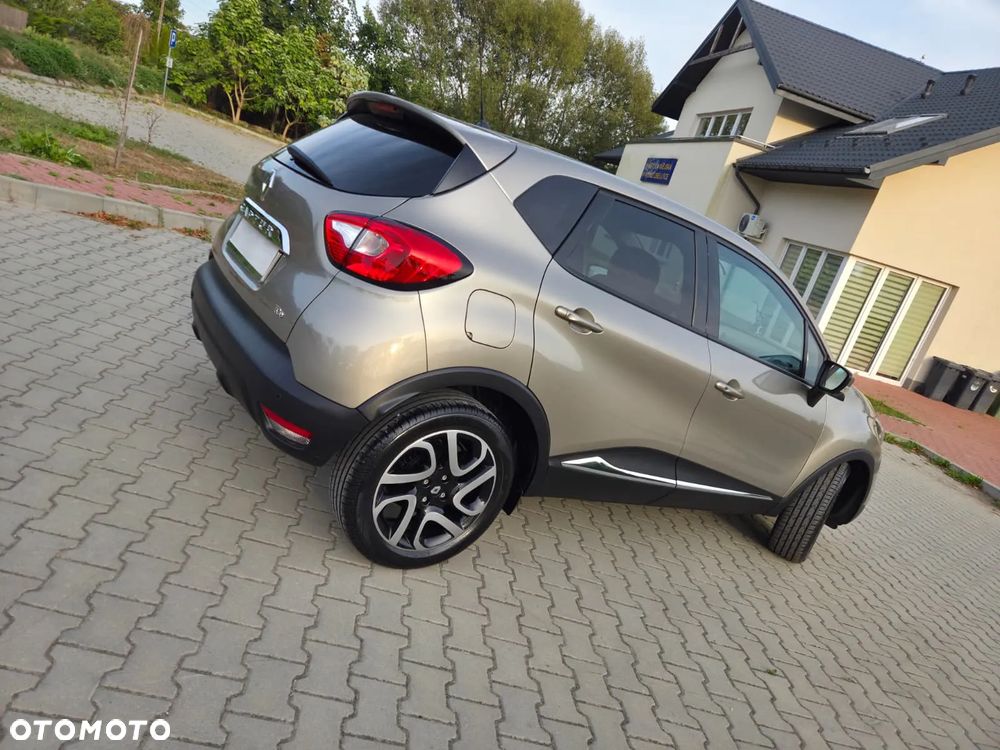 Renault Captur 1.2 TCe Helly Hansen EDC - 4