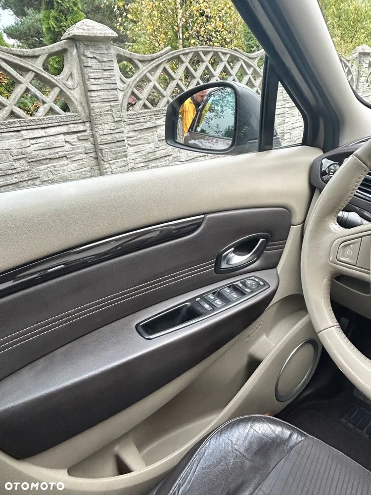 Renault Grand Scenic Gr 2.0 16V Privilege CVT Euro5 - 12