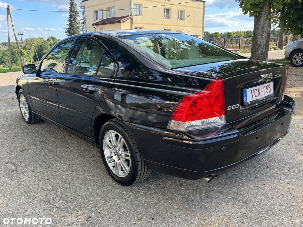 Volvo S60 2.4D Momentum - 16
