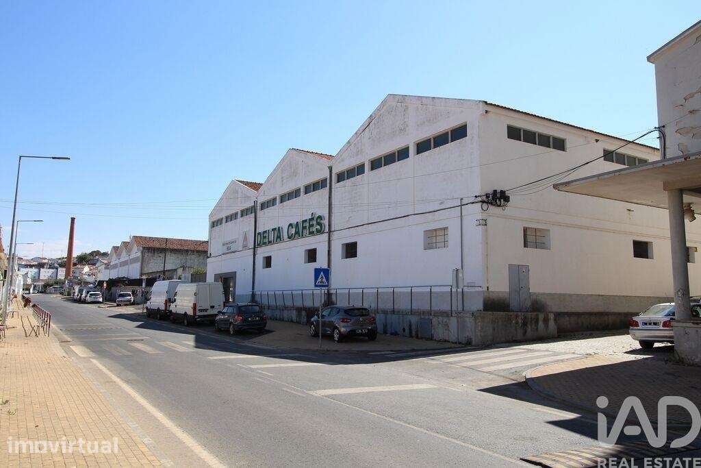 Hangar em Beja (Salvador e Santa Maria da Feira) de 3348,00 m2