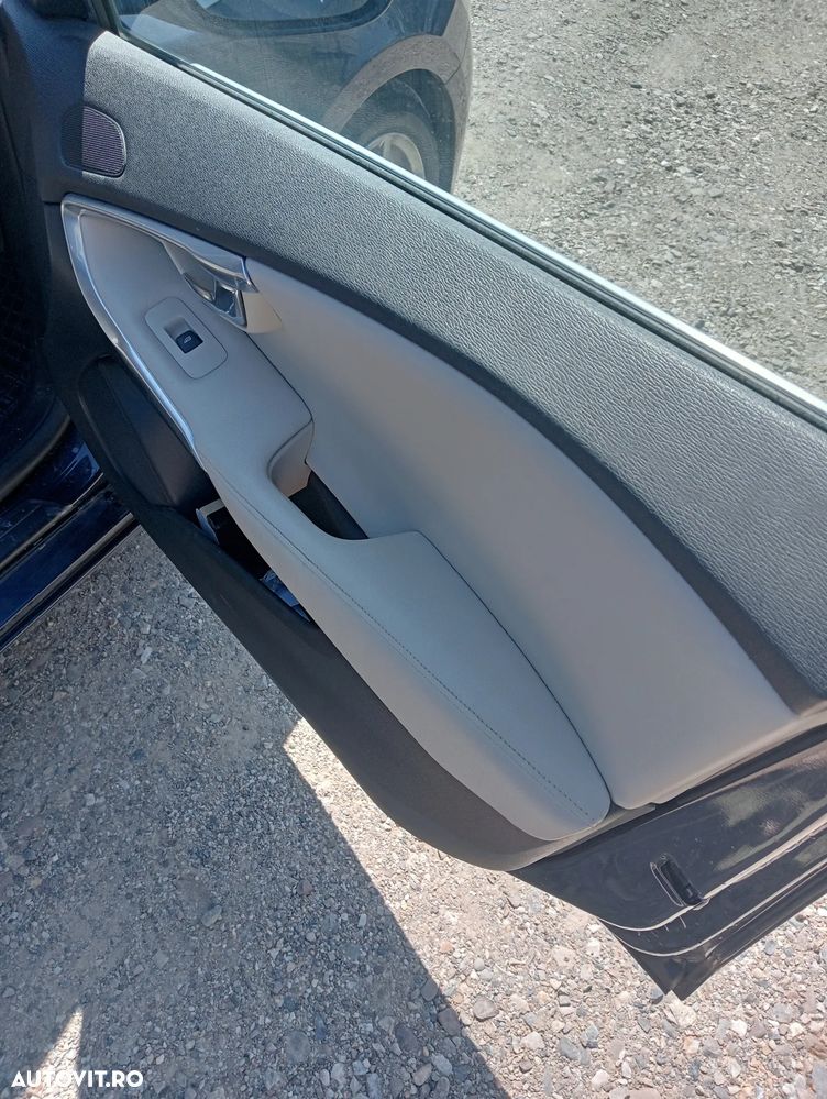 Volvo V40 D2 Momentum - 6