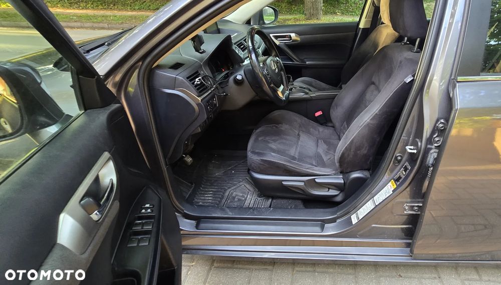 Lexus CT - 14