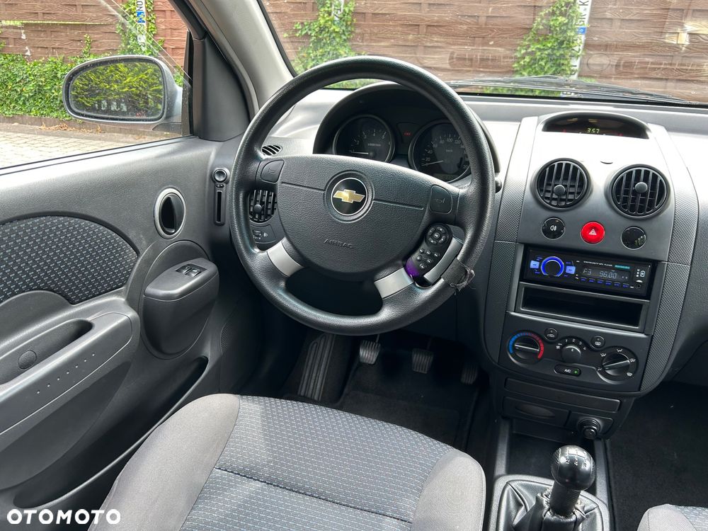 Chevrolet Kalos - 26