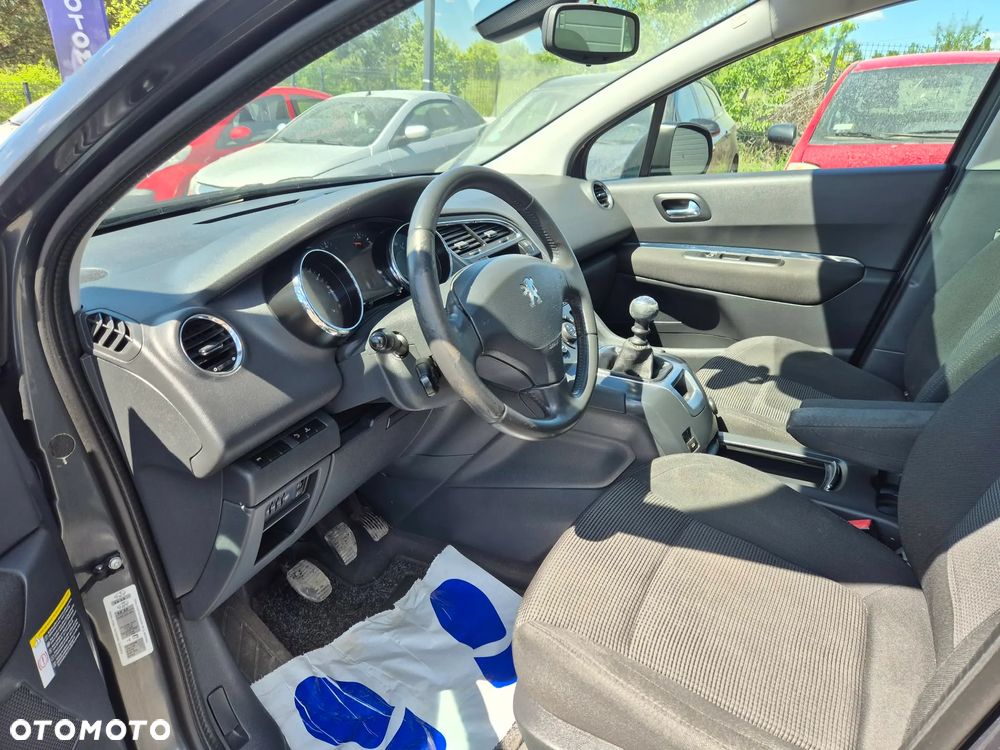 Peugeot 5008 - 26