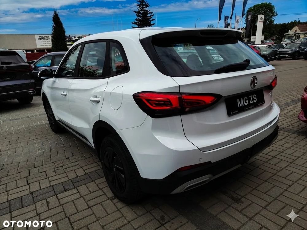 MG ZS 1.5 Standard - 11