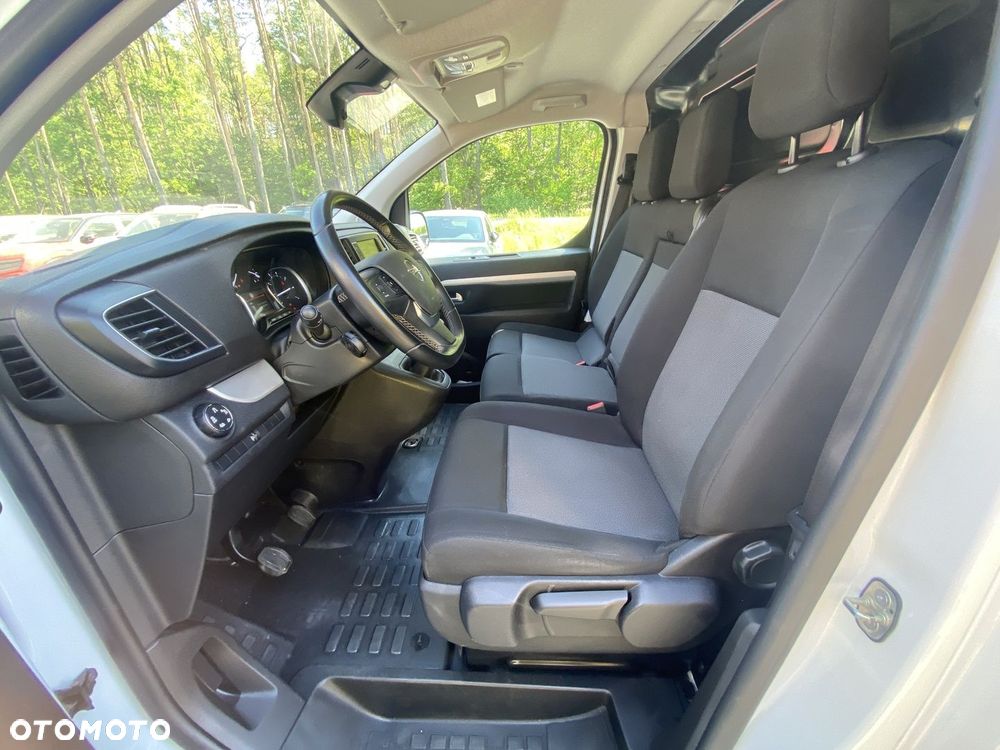 Opel Vivaro - 11