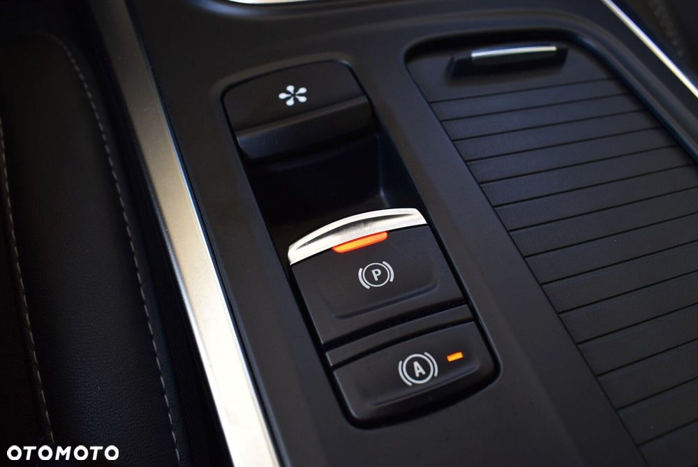 Renault Megane 1.3 TCe FAP Intens EDC - 25