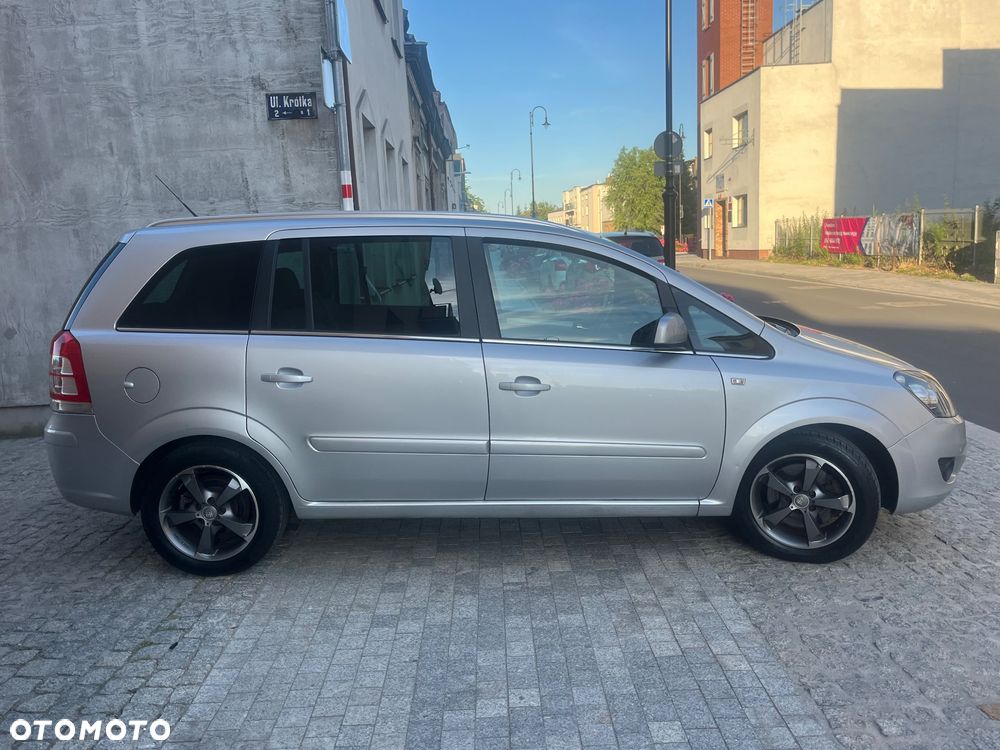Opel Zafira 1.7 CDTI Cosmo EU5 - 6