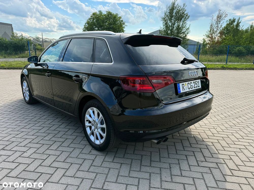 Audi A3 Sportback - 2