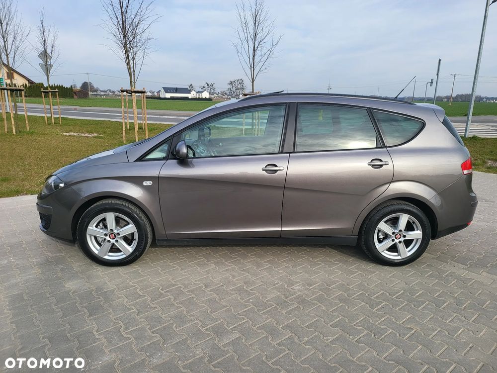 Seat Altea XL 1.6 TDI DPF CR DSG Style Copa - 4