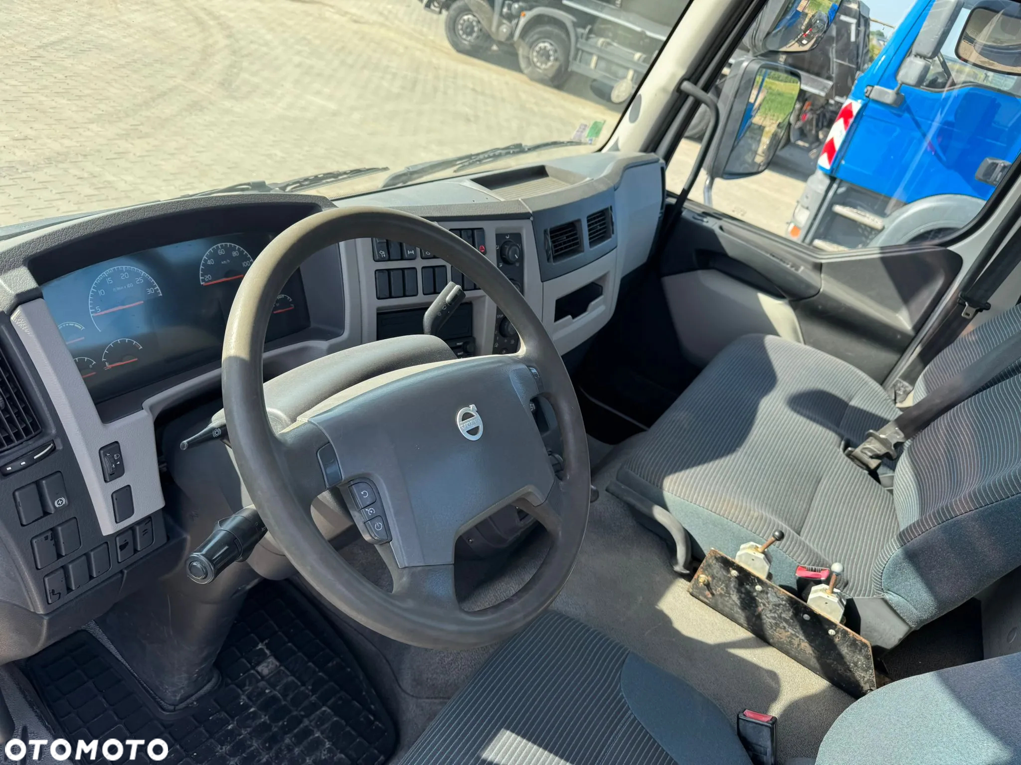 Volvo FL240 - 14