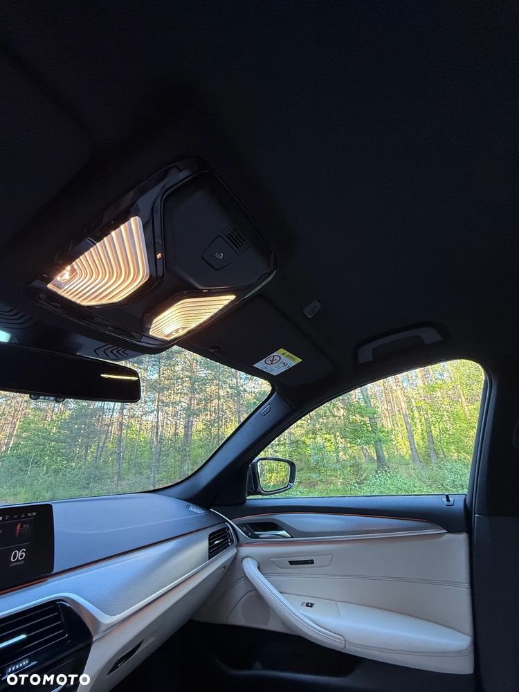 BMW Seria 5 530i xDrive M Sport sport - 24