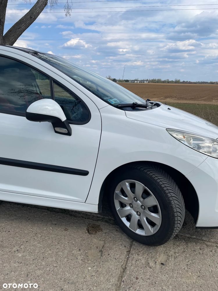 Peugeot 207 1.4 HDi Presence - 17