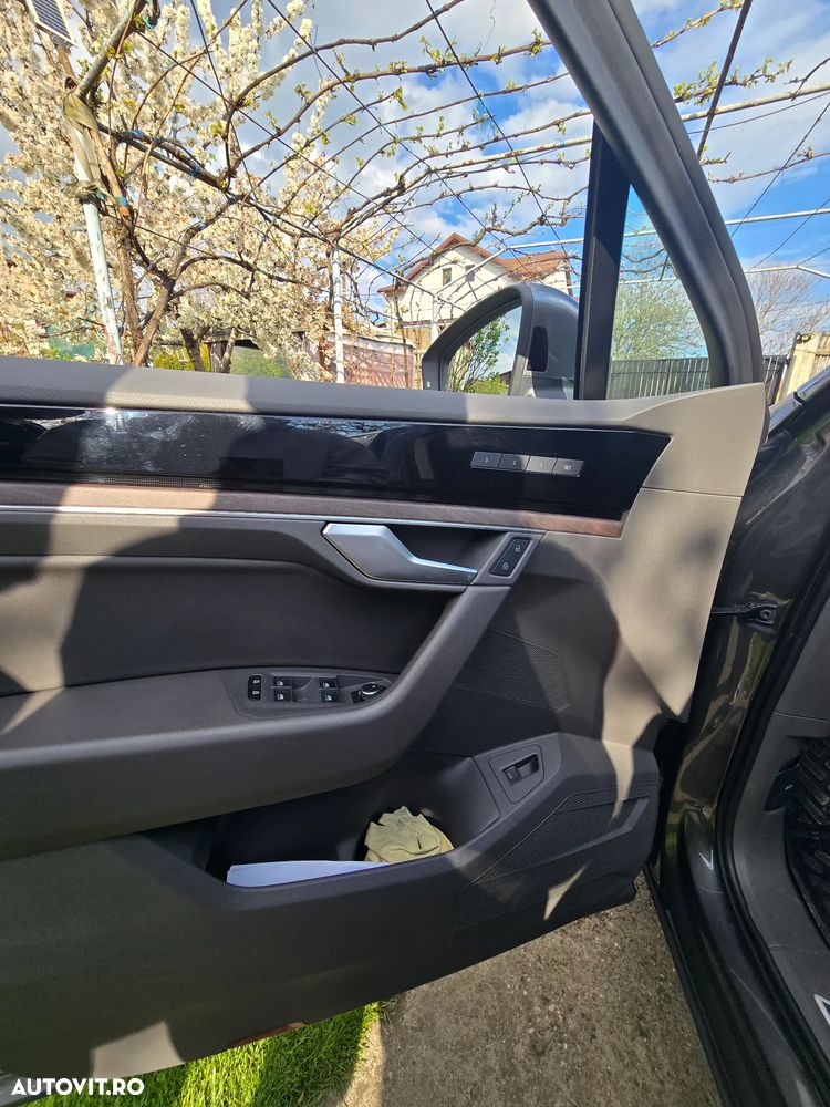 Volkswagen Touareg 3.0 V6 TDI 4Motion DPF Automatik Atmosphere - 16