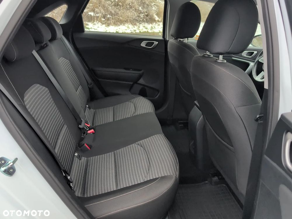 Kia Ceed 1.5 T-GDI M DCT - 21