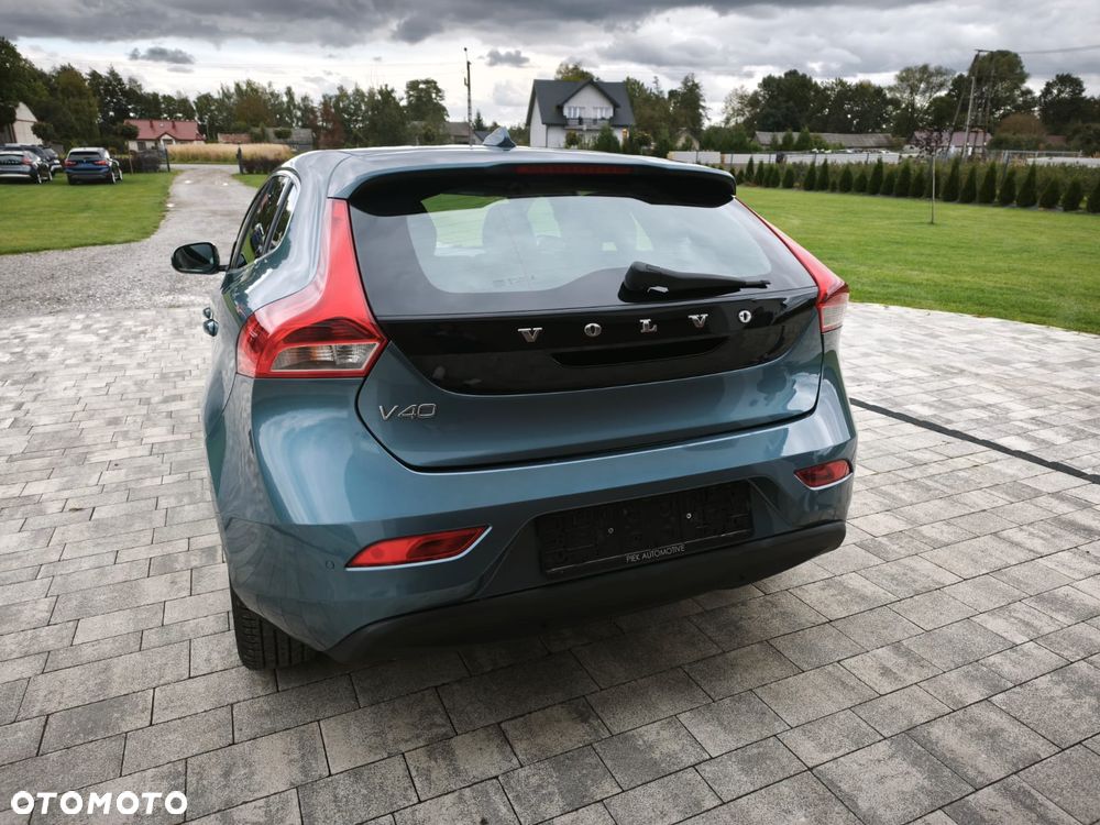 Volvo V40 D2 Momentum - 8