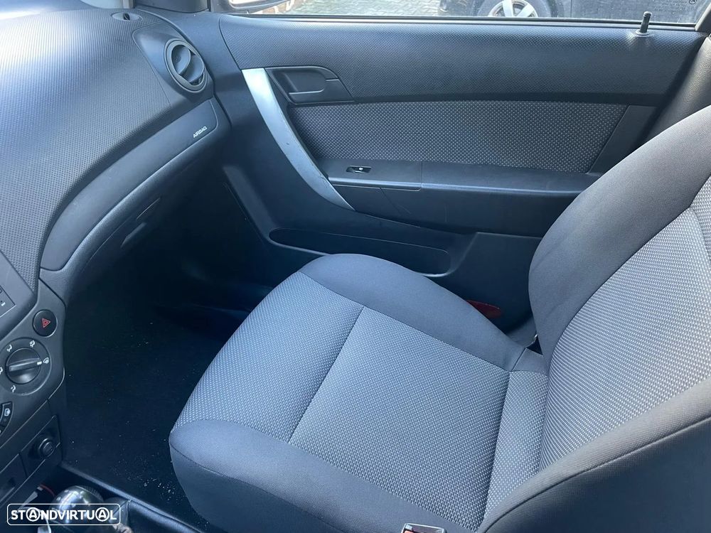 Chevrolet Aveo 1.2 LS - 11