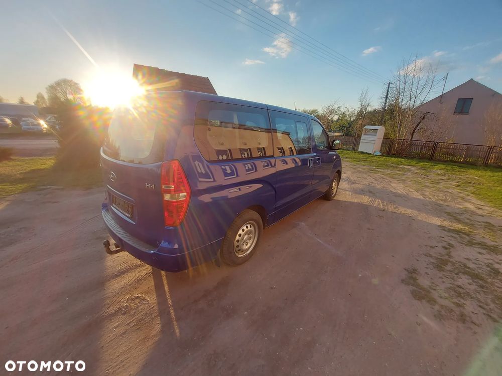 Hyundai H-1 2.5 CRDi Travel Family+ - 4