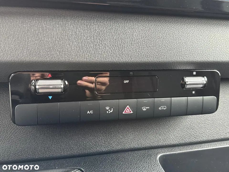 Mercedes-Benz Sprinter - 20