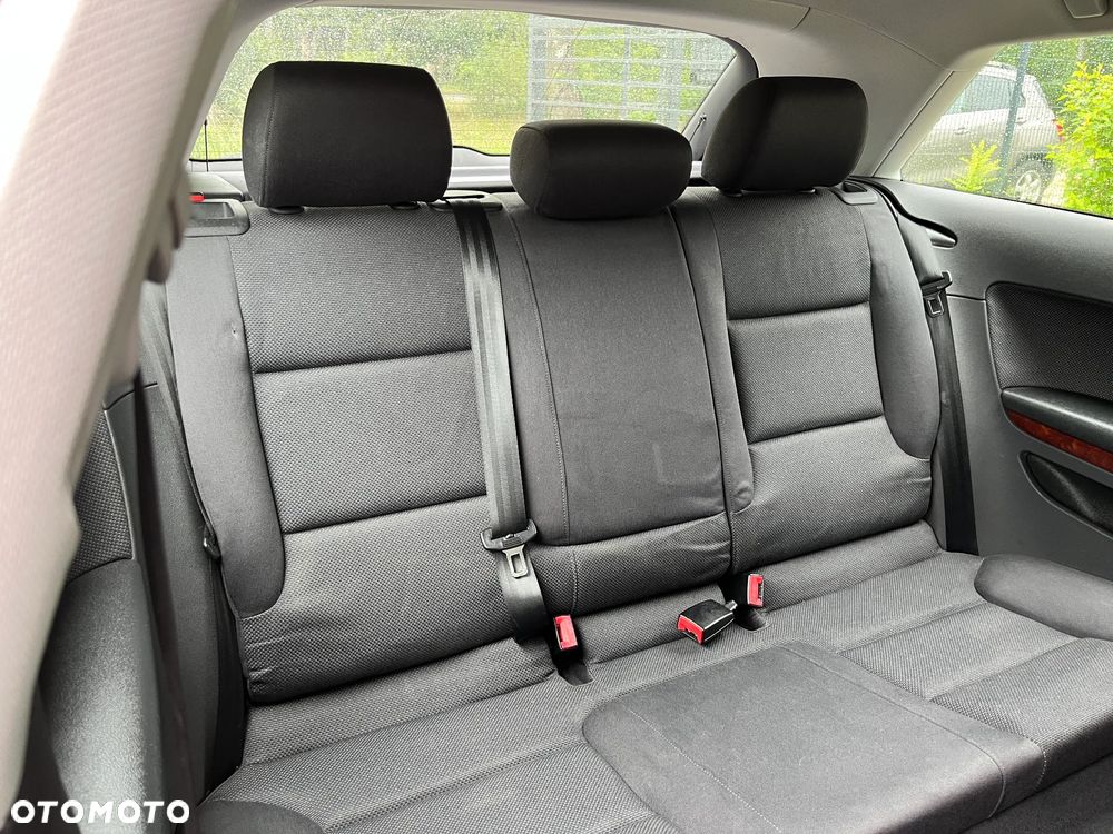 Audi A3 3-drzwiowe 1.6 Ambiente - 21