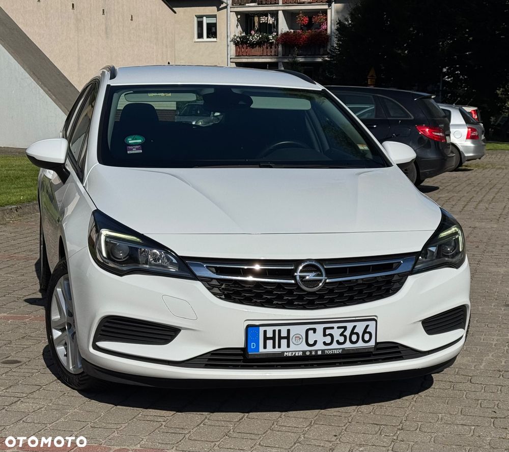 Opel Astra 1.6 CDTI Dynamic - 10