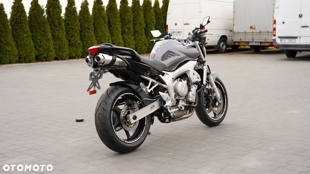 Yamaha FZ6 - 4