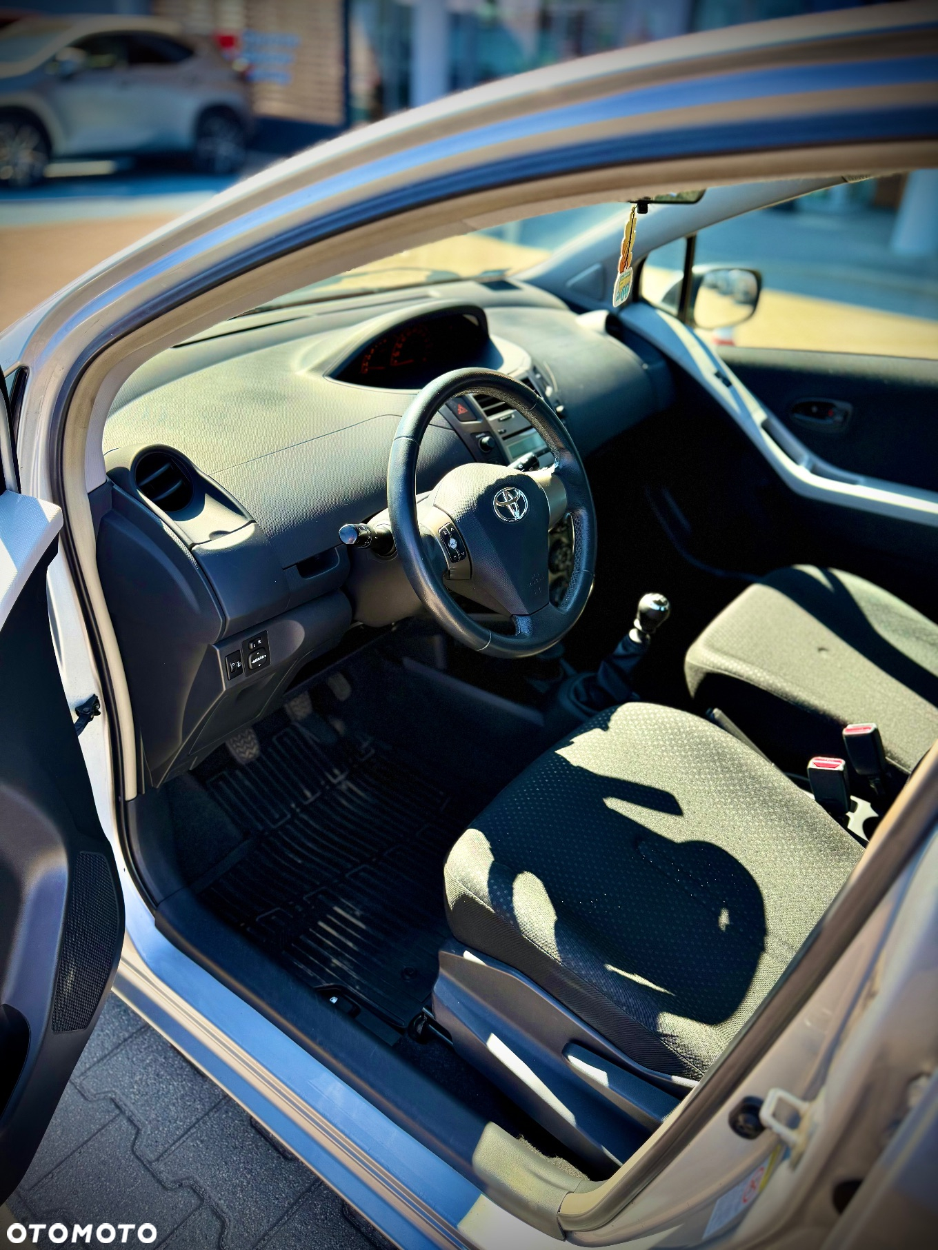 Toyota Yaris 1.33 Premium - 18