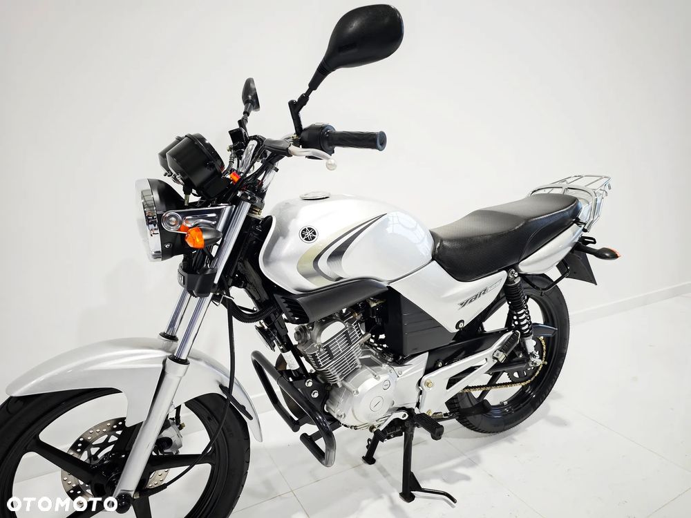 Yamaha YBR - 9