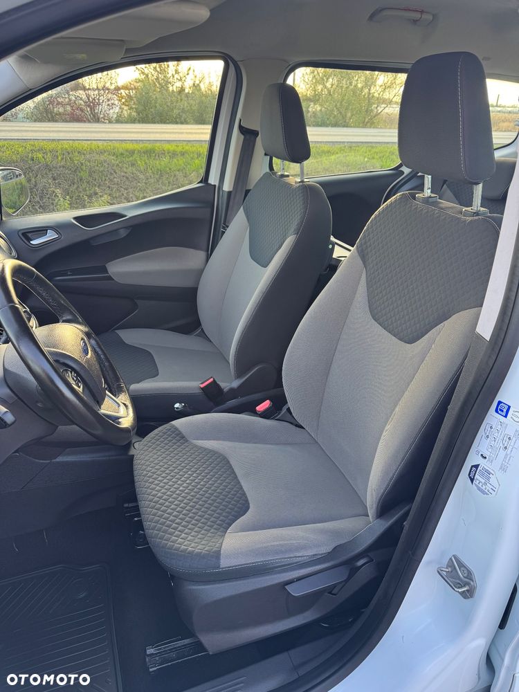 Ford Tourneo Courier 1.5 TDCi S&S Trend - 9