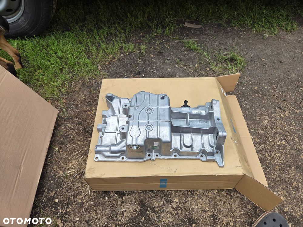 Miska olejowa Opel Zafira B 2.2 M75 110 kW 150 PS 55557091 - 1
