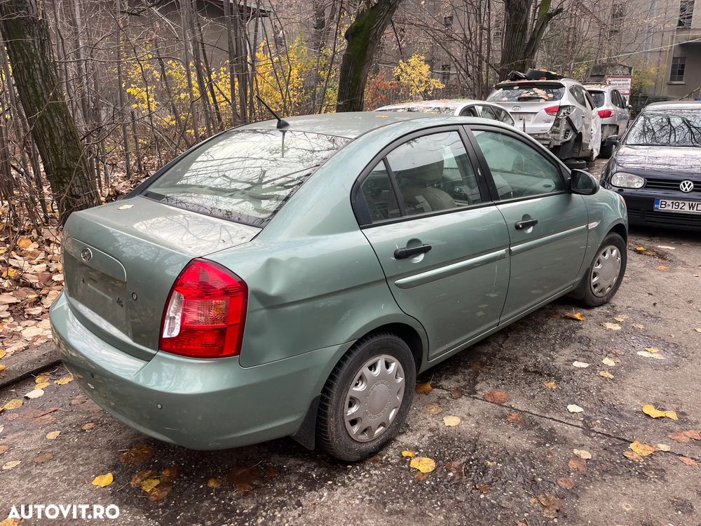 Dezmembrez Hyundai Accent 3 verde 2008 - 2
