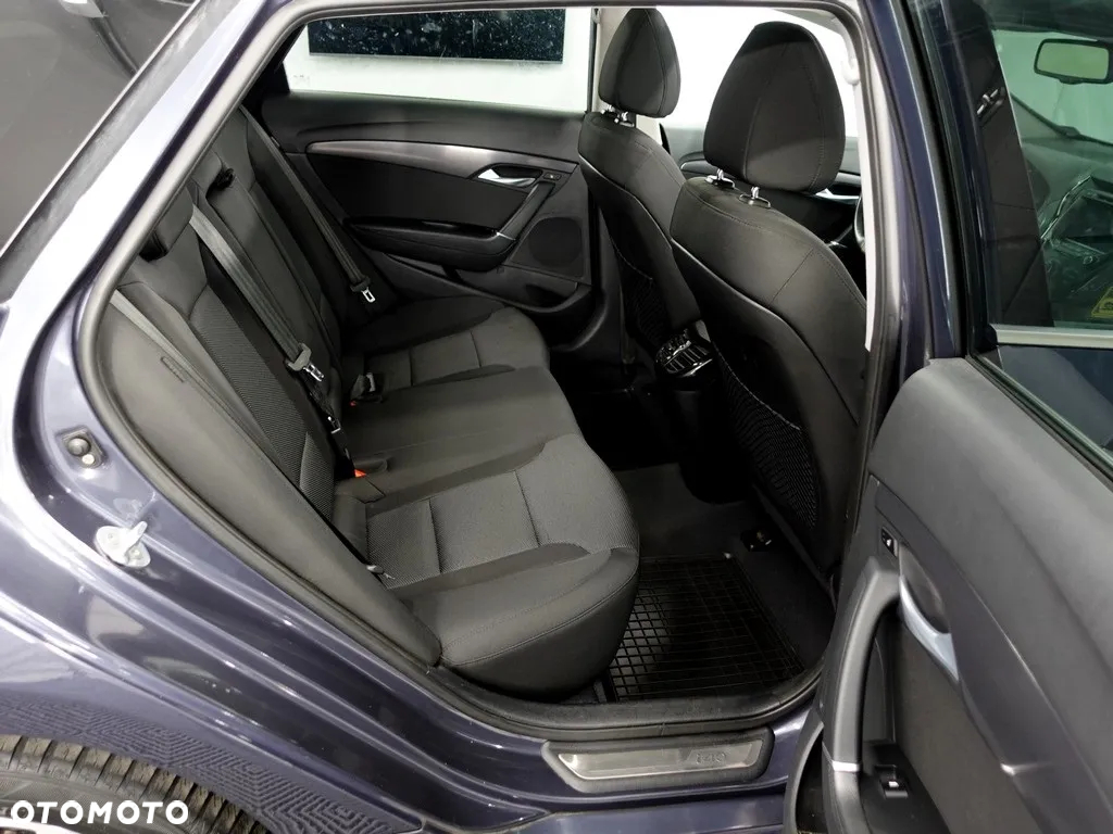 Hyundai i40 1.7 CRDi Premium DCT - 9