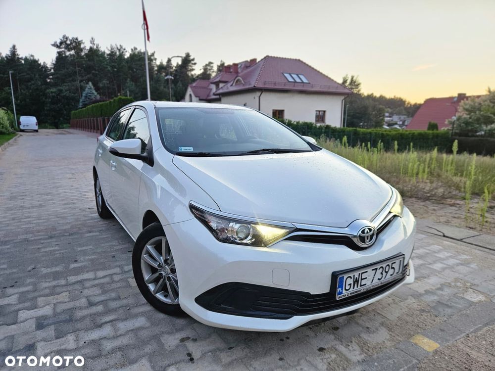 Toyota Auris - 5