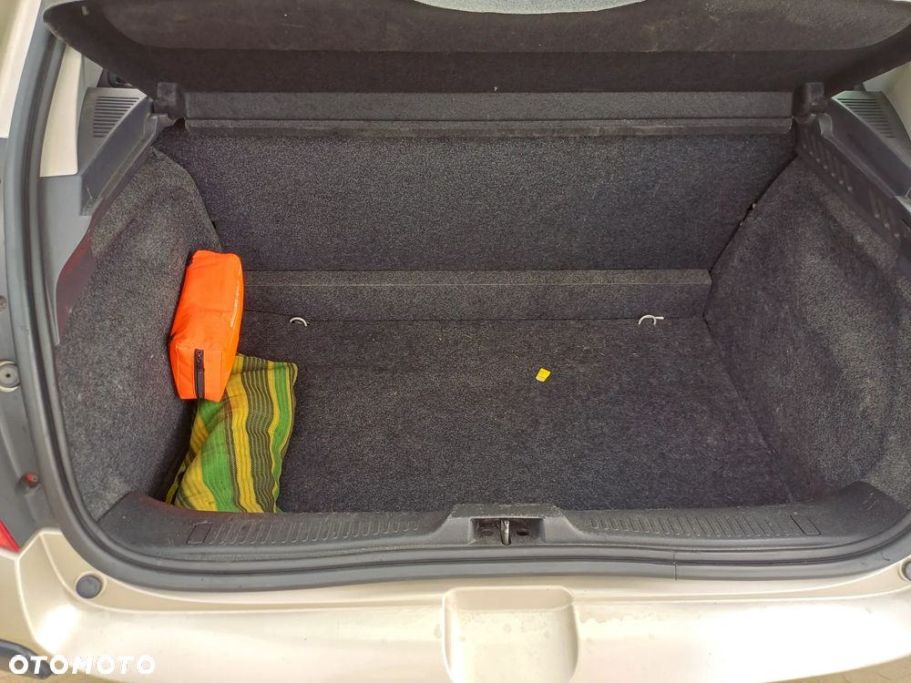 Renault Clio 1.2 16V Expression - 15