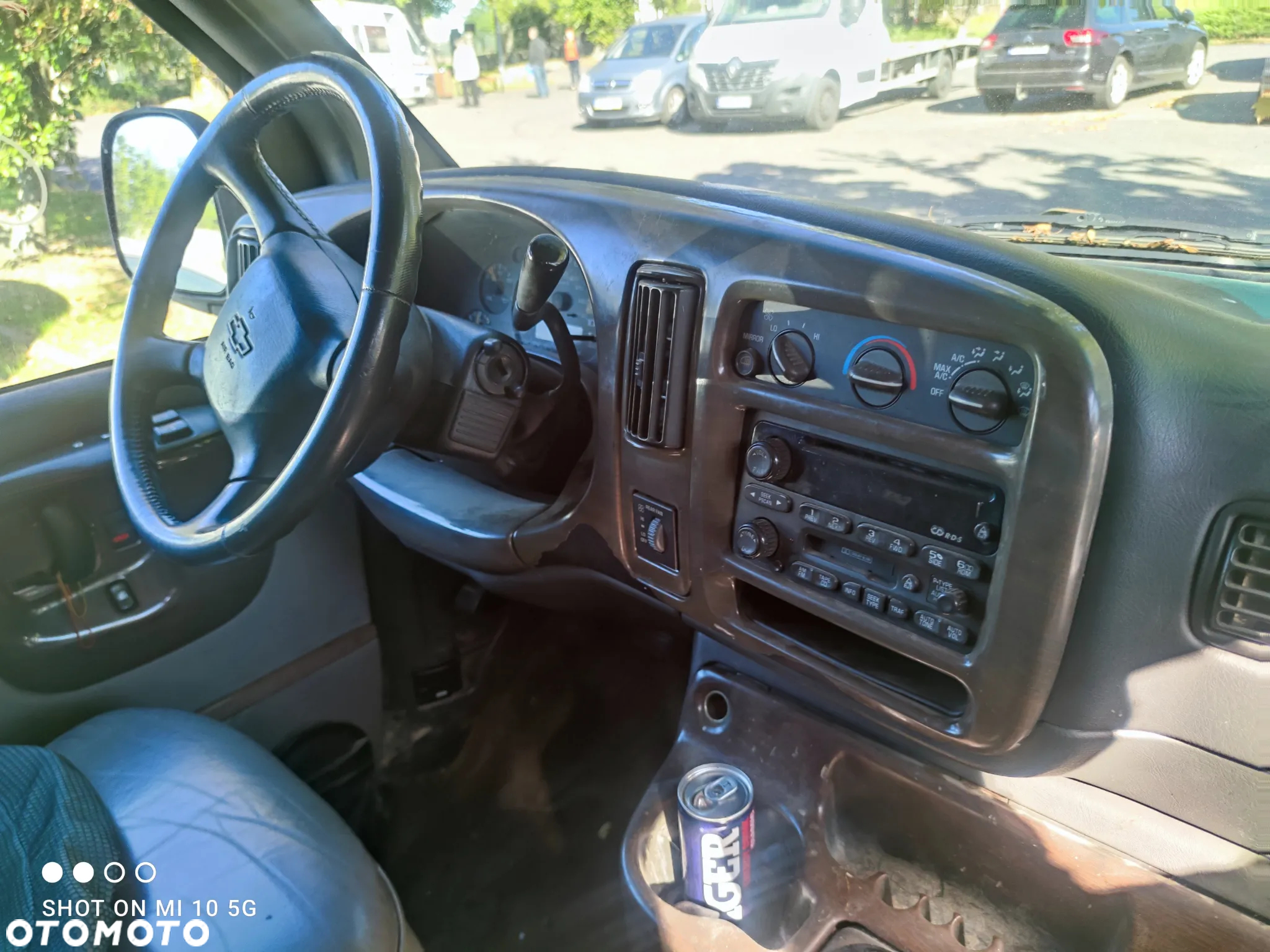 Chevrolet Express - 12