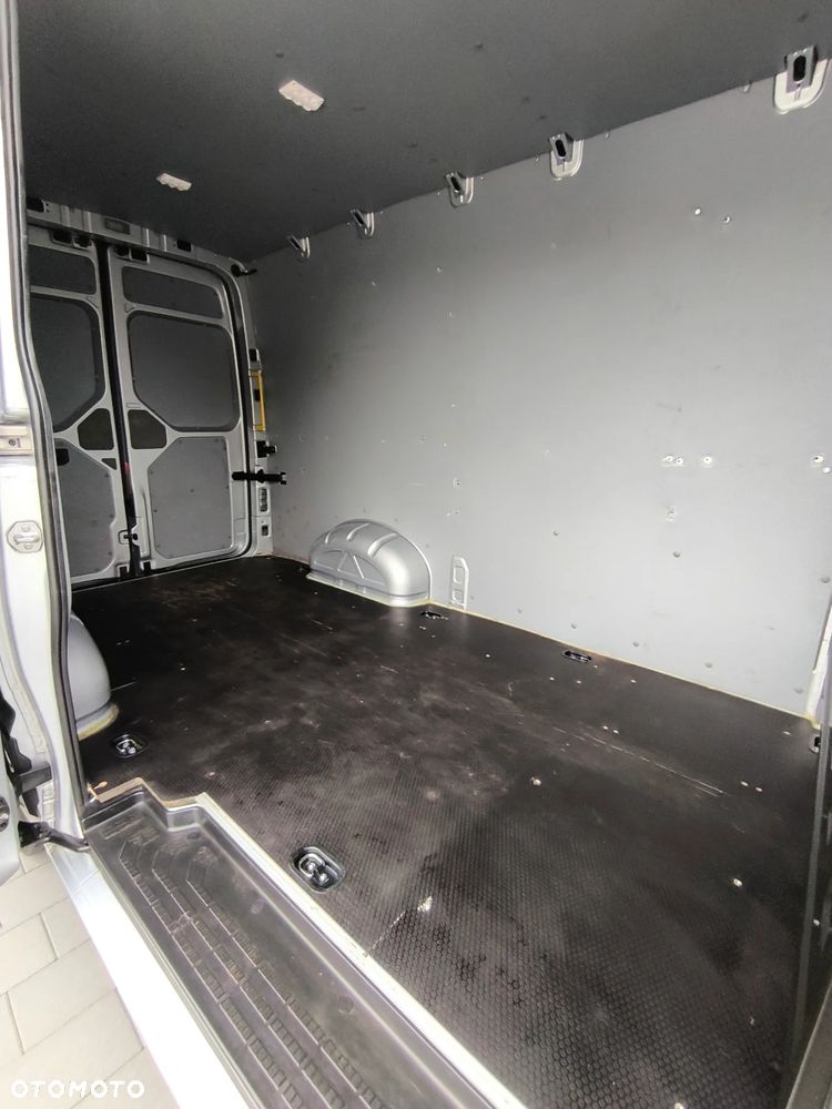 Volkswagen Crafter - 12