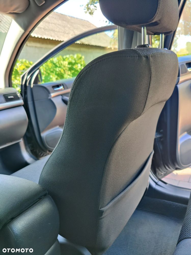 Toyota Avensis 2.0 D-4D Sol plus+NAVI - 23