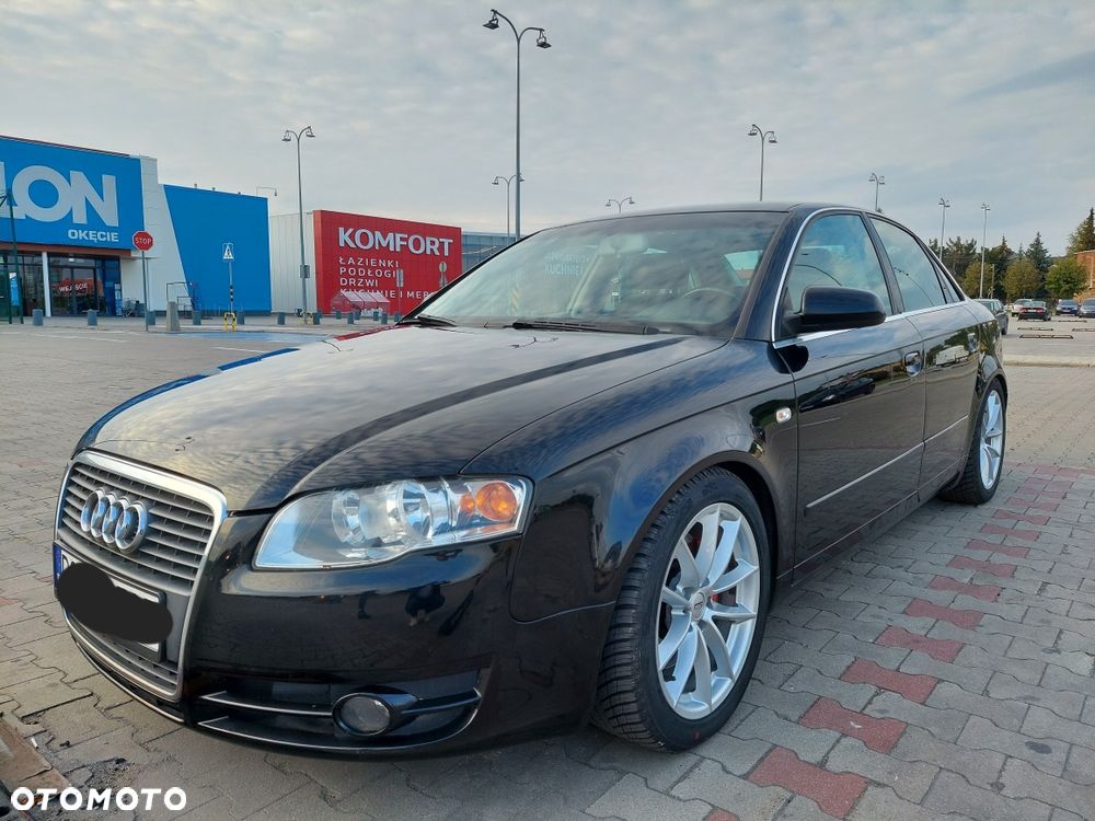 Audi A4 Limousine - 1