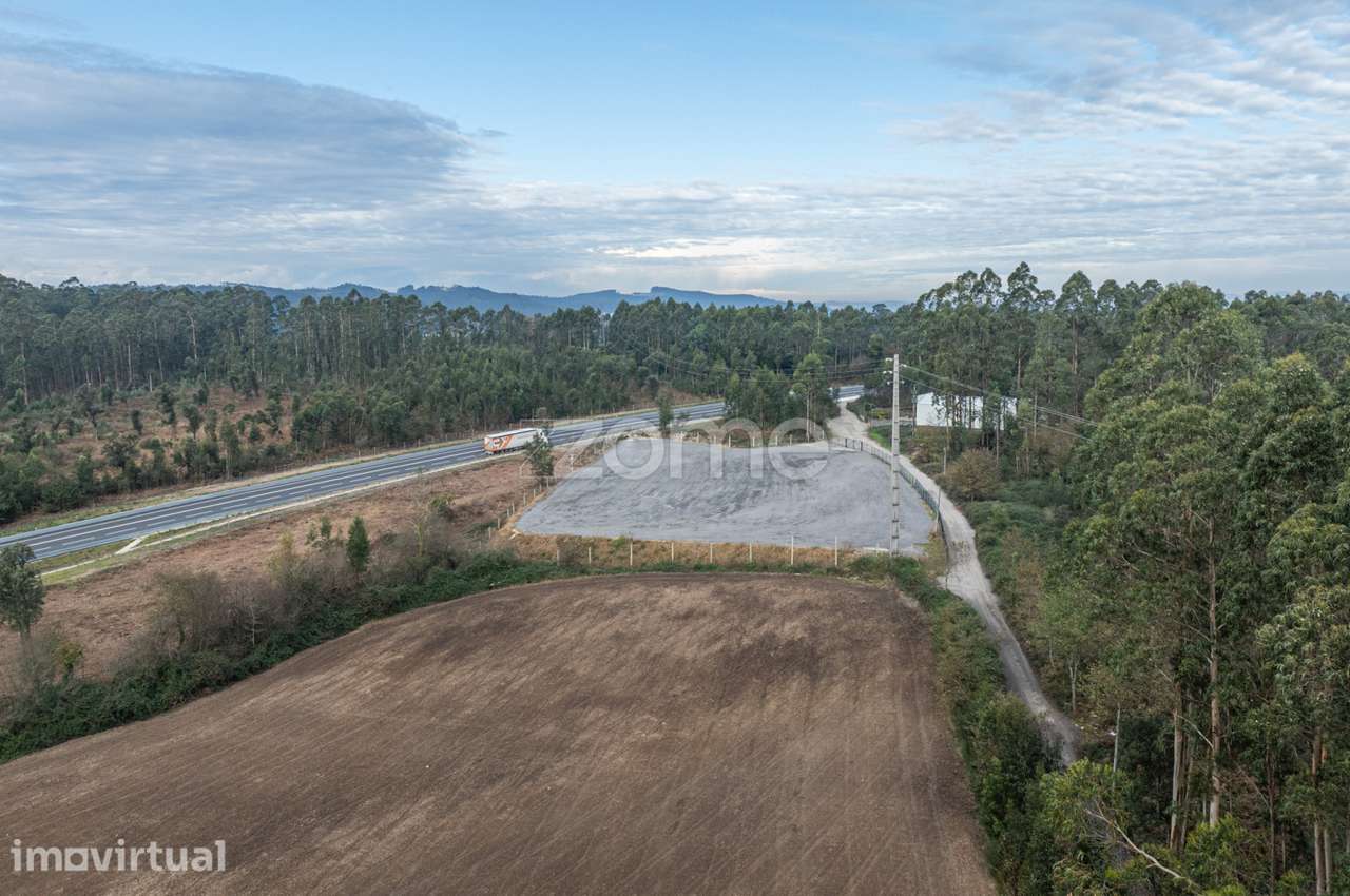 Terreno Vedado á face da nova variante N14 - Grande imagem: 5/14