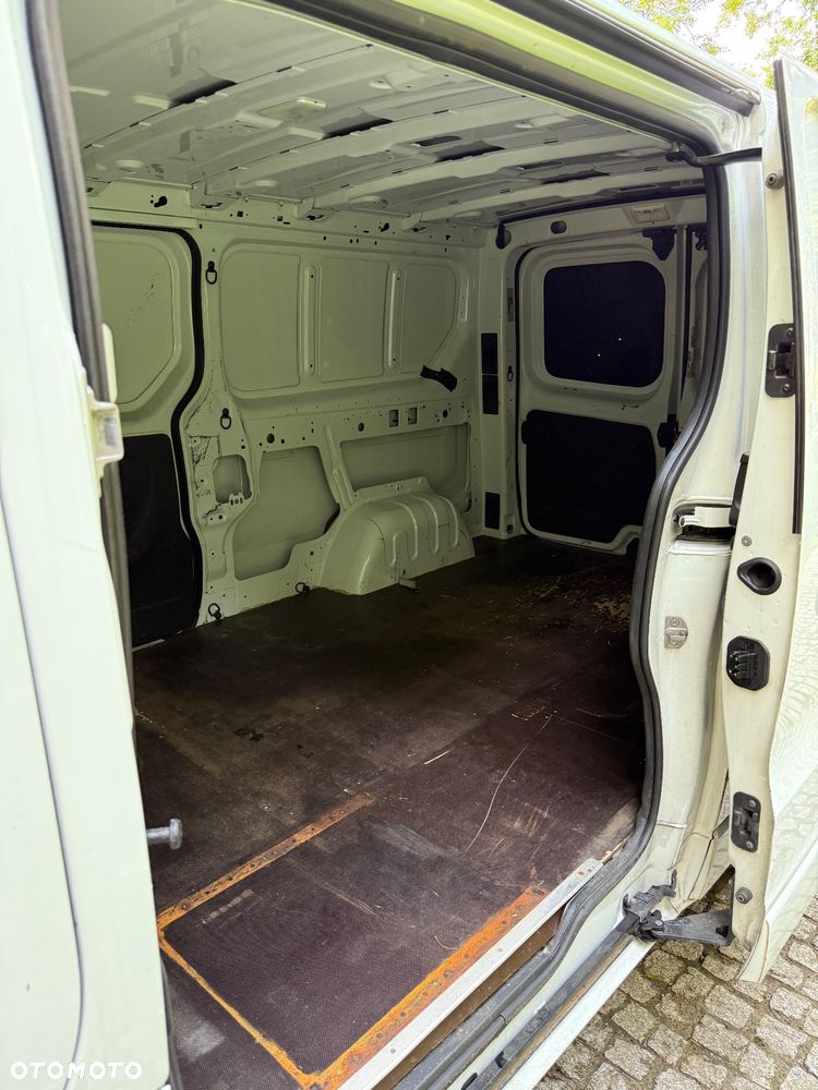 Opel Vivaro - 9