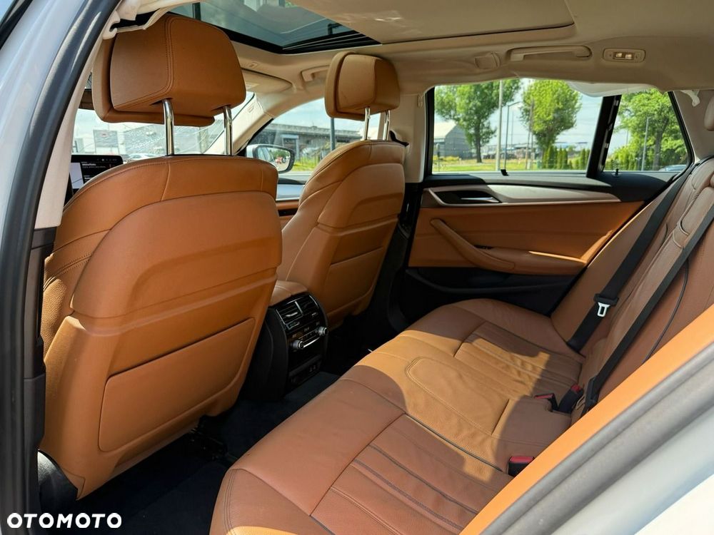 BMW Seria 5 520d Luxury Line sport - 18