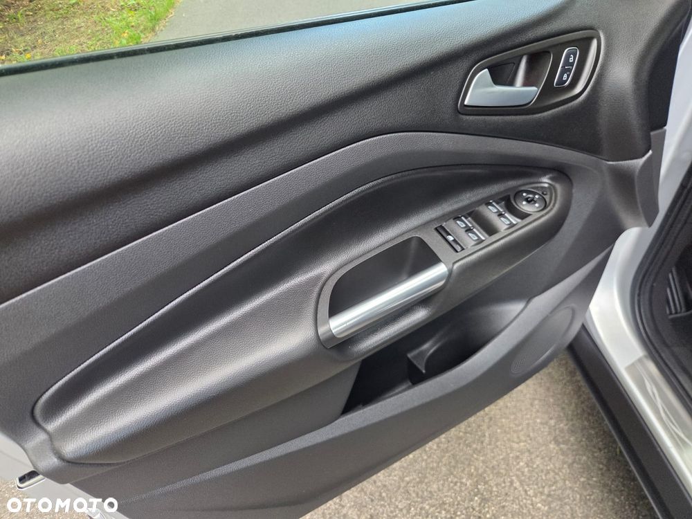 Ford Kuga 1.5 EcoBoost 2x4 Business Edition - 19
