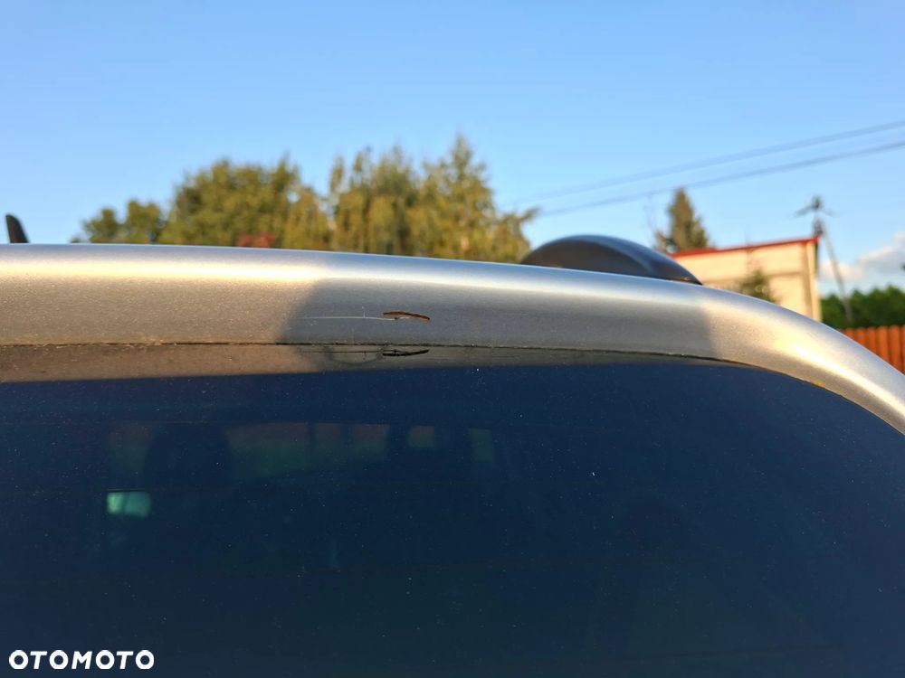 Ford Galaxy 2.8 V6 Ghia - 19